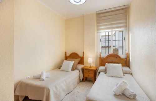 Sorolla Rota free parking by Staycare - Photo 13