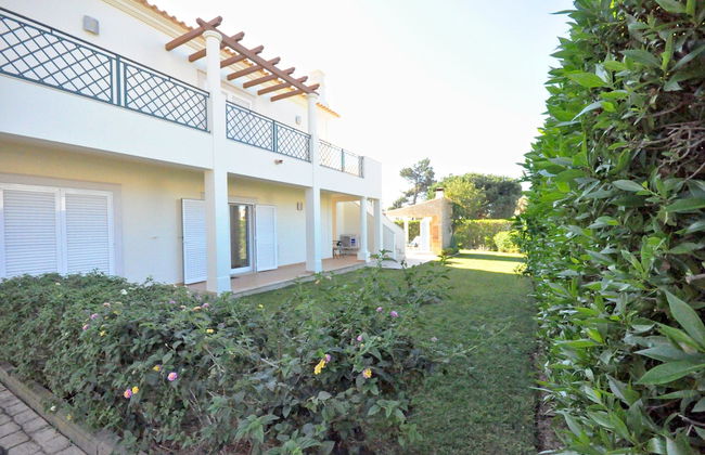 6 Bedrooms, Walking Distance to Amenities, Private Pool, Free AC and Wifi - Foto 25