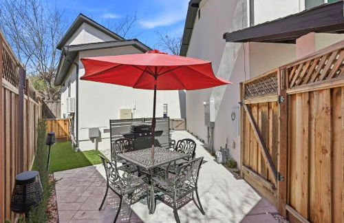 Angie Oasis Yard, Loft & Stocked Kitchen - Photo 28