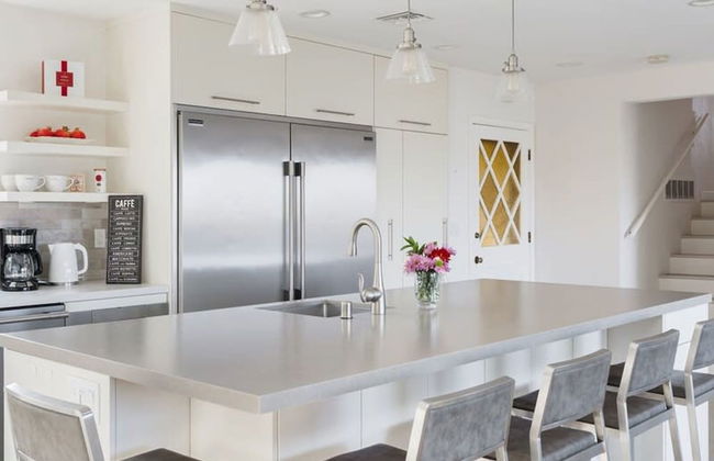 Spacious and Bright 5-bedroom Oasis Pool and Yard - Foto 9