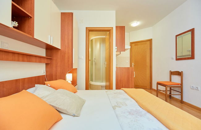 Apartments Zelic Tucepi - Foto 16