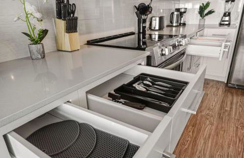 Blue Haven - Pool, City Views, Free Parking - Foto 19