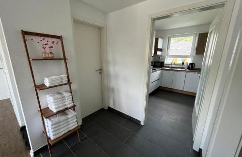 Premium Apartment 75qm 3 Zimmer Küche, Balkon, Smart TV, WiFi - Foto 4