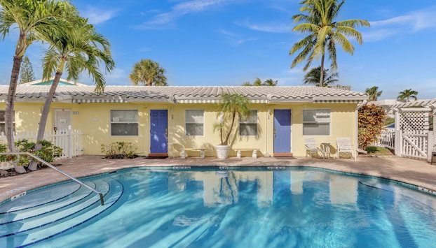 Bahama Beach Club Pompano - Boutique Studios & Apartments close to Beach with heated Pool - Photo 2, Primary image