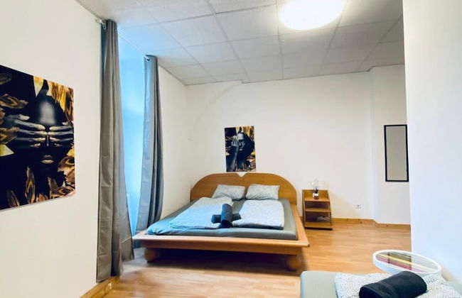 Stylish Shared 3-Bedroom Stay Near City - Foto 45