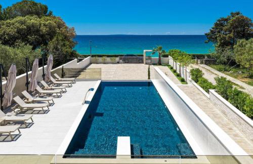 Bumblebee apartments & rooms with pool - Foto 8