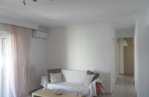 Comfortable Thermi apartment near SKG Airport - Photo 8