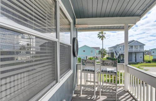 Walk to Sea Isle Beach Group Getaway with Deck! - Foto 32