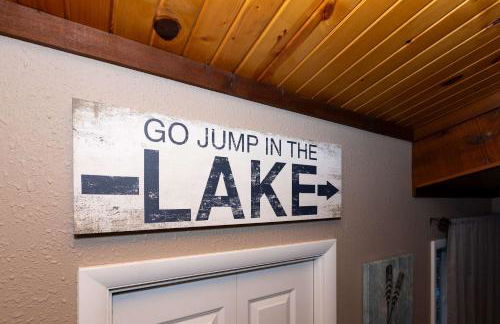 Lakefront Family Home Private Dock with Huge Views - Foto 38