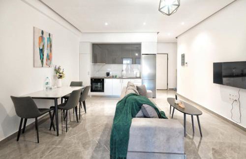 Cozy Home With Cooking Near Tram - Foto 2