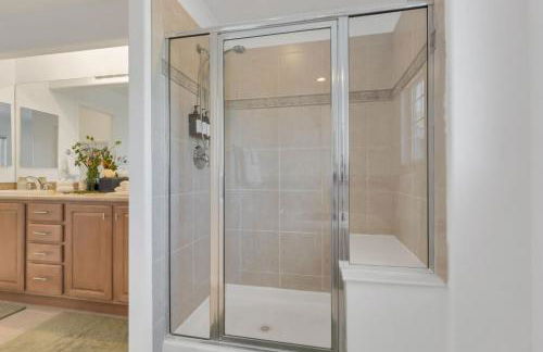 Centrally Located 5BD - Games, BBQ & Firepit Patio - Foto 61