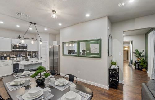 Botanical Oasis near Riverwalk - Sleeps 12 - Foto 7