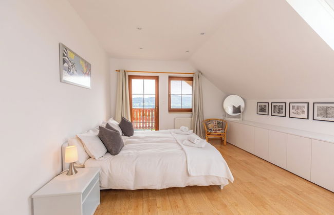 Luxury 10-bed Villa With View, Pool, Playground - Photo 3