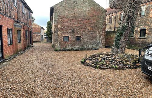 Bishops Keep - A New Unique Town Centre Home - Photo 3