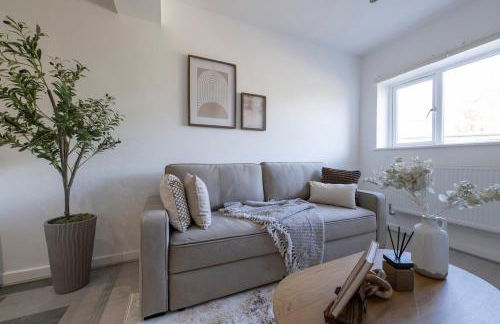 Designer 1BR I Work-From-Home Ready I Fast Wi-Fi - Foto 8