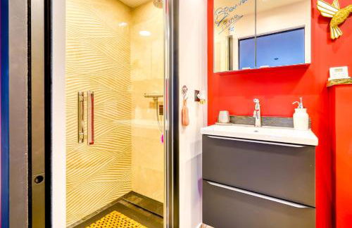 Le Petit Parisien- Bienvenue - Netflix - Terrasse - Parking - Porte de Paris - Climatisation - Guide visite à Paris OFFERT - Foto 13