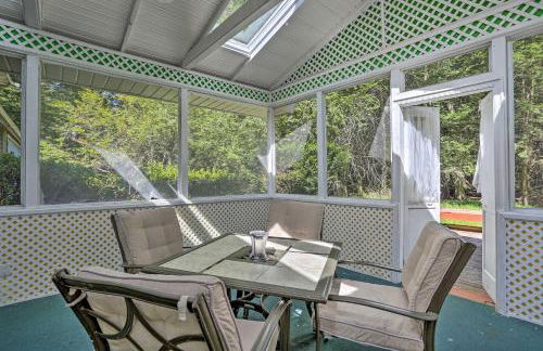 Charming Saylorsburg Retreat with Game Room and Patio! - Foto 32