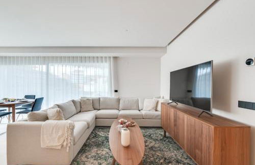 Newly Built 3 BDRM Luxury Apt Close to the Beach - Photo 11