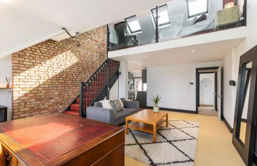Designer 1 bed Loft Apartment, SW16 - Foto 2