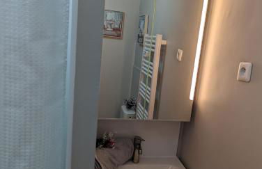 Charming Studio with Eiffel View - Foto 7