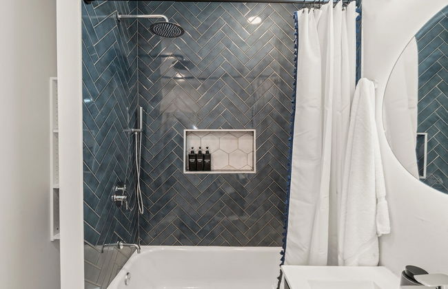 Passyunk Square Spacious 1BR - Huge Deck - Foto 23