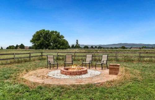 Luxury Home with Spectacular Rocky Mountain Views! - Foto 74