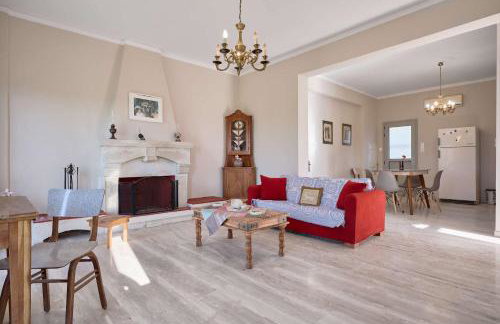 Creta Leisure Escape Private Pool & Garden Oasis - Photo 5