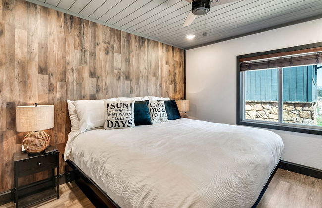 The Lodge at Lakeside - Photo 3