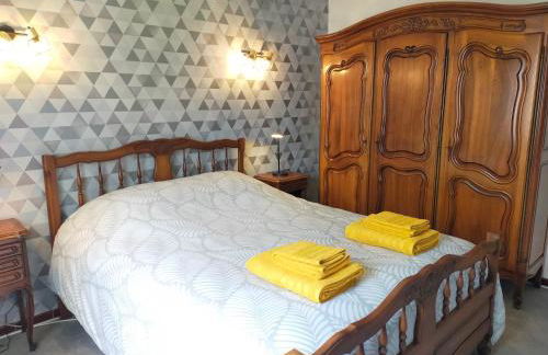 Chez Tata Malou - Maison avec jardin, cour fermée, proche toutes commodités - Foto 11