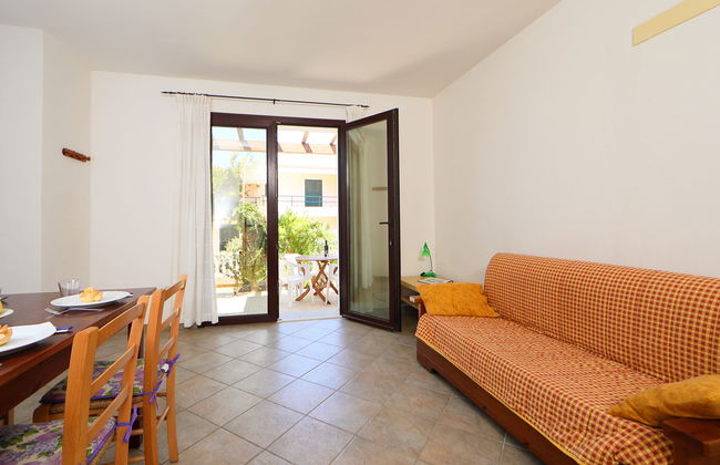 1 bedroom Apartment in Valledoria with garden and terrace - Photo 5