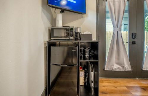 HTX Ultra Hotel Suite #2 - Photo 11