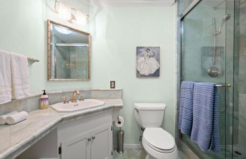 Airy Large Backyard Oasis Perfect Family Getaway - Foto 39