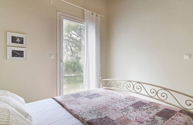 Cute Yellow Handmade House With Garden - Foto 8