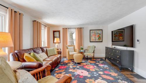 City Girl Farmhouse in Hudsonville with Hot Tub - Foto 4