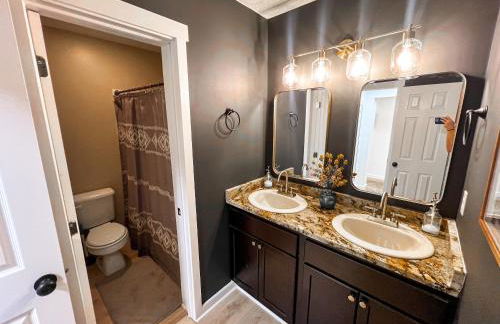 Remodeled Summit Condo at Snowshoe - Modern & Cozy - Foto 8