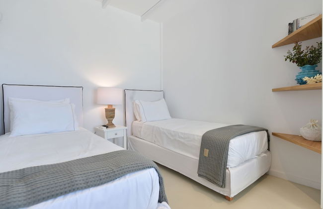 Ambassador Luxury Villas - Photo 12