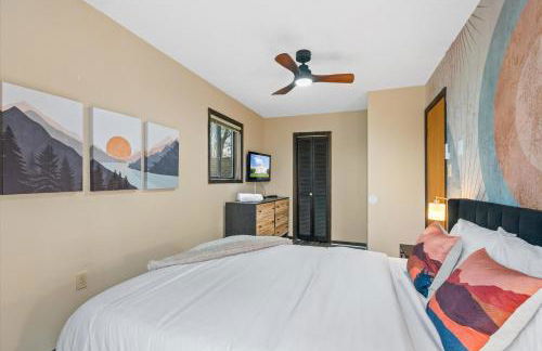 Resort Getaway - Golf, BMX trail, Hot Tub & Arcade! - Foto 53