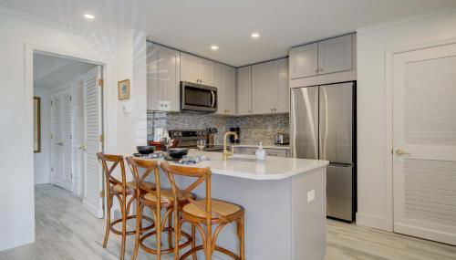 Le Malo Vacation Rental - Photo 3, stove, dishwasher