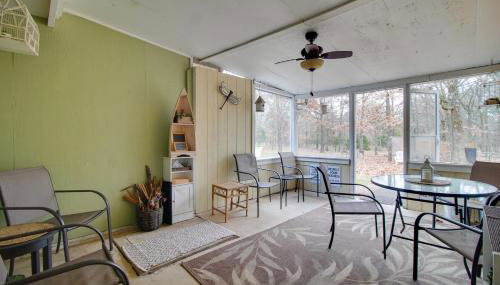 Tahlequah Duplex with Screened-in Porch and Fire Pit! - Foto 3