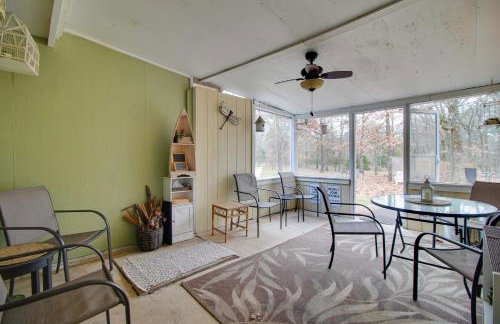 Tahlequah Duplex with Screened-in Porch and Fire Pit! - Foto 3
