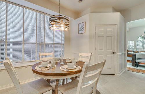 Elegant Home with Private Patio, 2 Mi to UTD Campus! - Photo 13