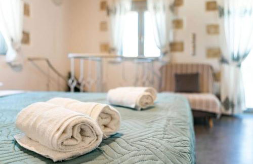 Marilena Natural Stone House, By Hellocrete - Foto 15