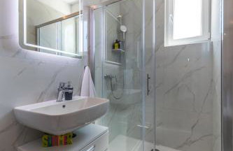 The Fairy's Cave - Free Parking - Photo 24