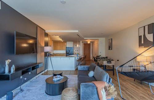 Stylish 1BR HighRise DT, Parking, Pool, Gym, W-D, Golf - Foto 26