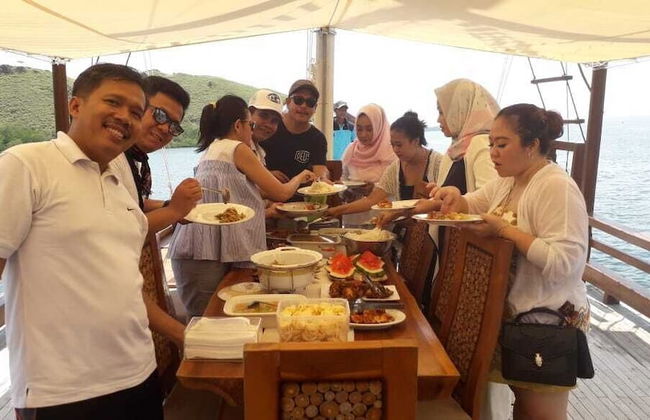 Komodo Boat Trip - Foto 11