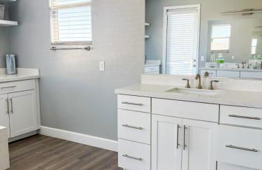 Spacious 5 BDRM 4 BTH with Pool & Spa - Foto 16