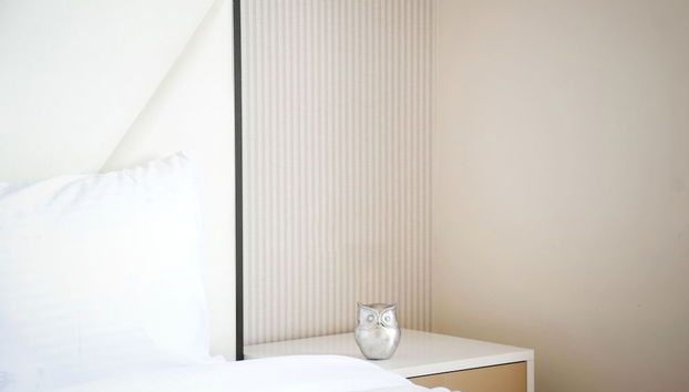 Modern Gem Steps to Republic Square - Foto 2, Habitación