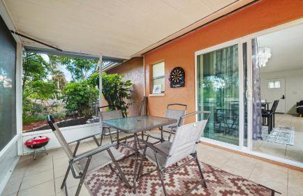 Sunny 3BR Oasis with Water View and Beach Gear Near Siesta - Foto 40