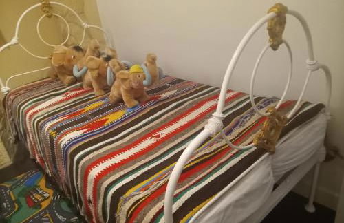 Au Pied du CHÂTEAU - 5 à 11 personnes - Baignade-canoë-piste cyclable à 100 m - Foto 25