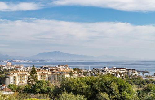 Coastal Escape & Sea Views by Domvia - Photo 2